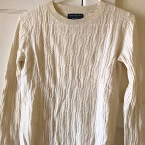 White Banana Republic sweater